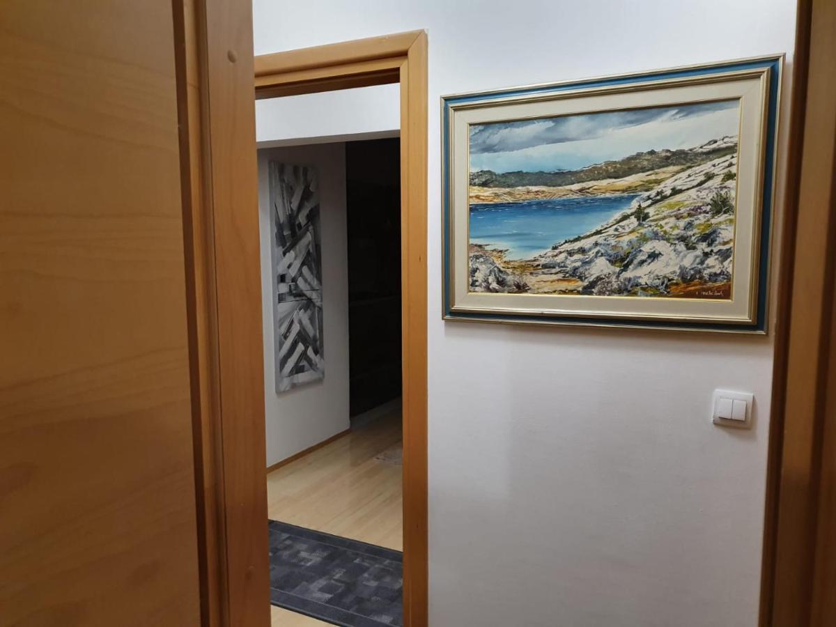 Arina Apartment *